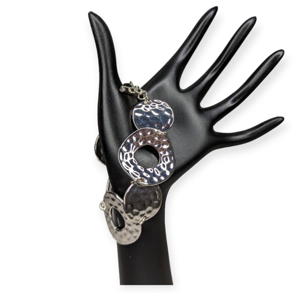 Nine West Silver Tone Bracelet 16$